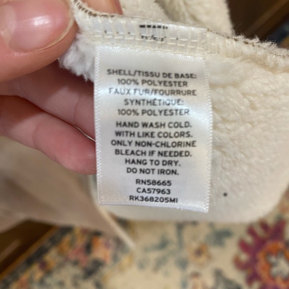 Brown and white vest from Nordstrom - Picture 2 of 4